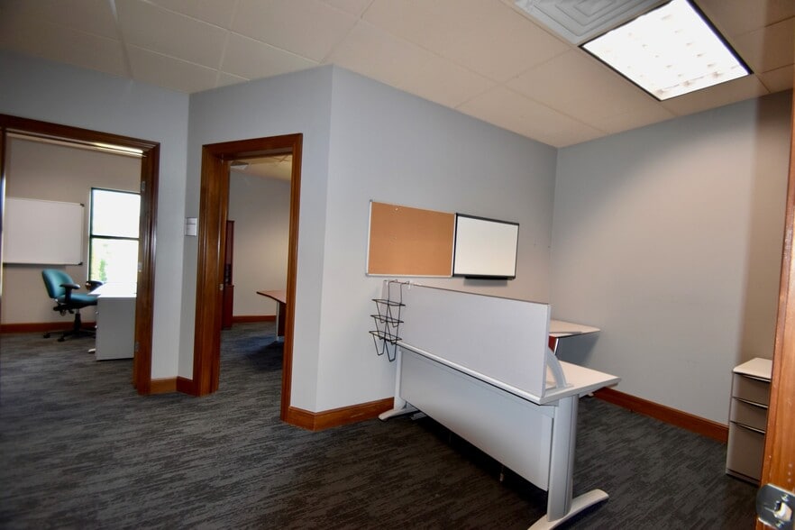 More Photos Of 36097 Westminister Ave, North Ridgeville Office For Lease