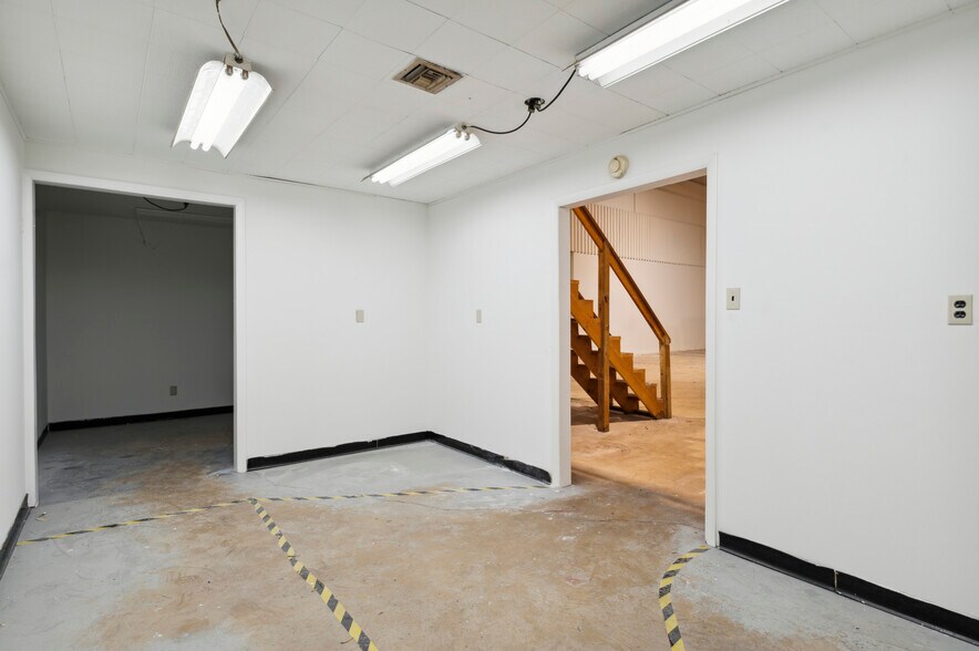 More Photos Of 201 Ruthar Dr, Newark Industrial For Sale