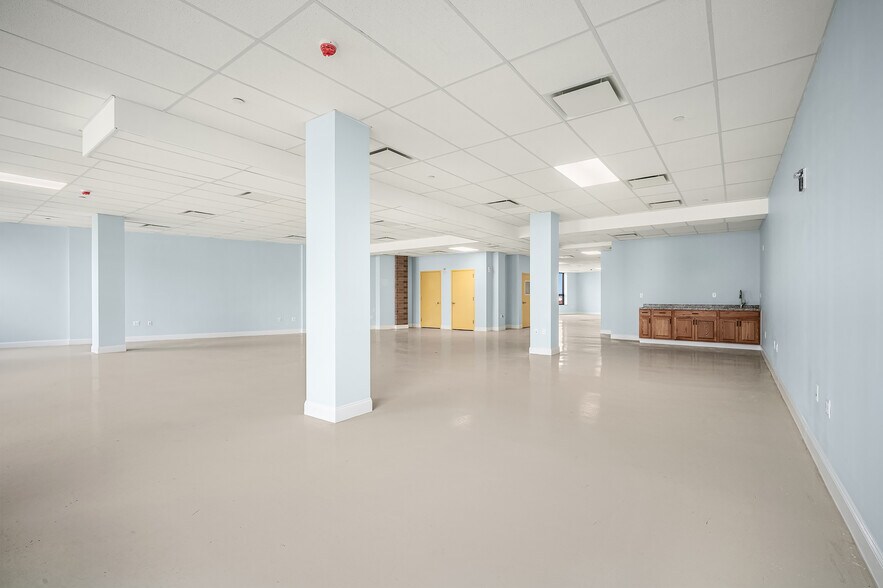 More Photos Of 14 Olive St, Brooklyn Office For Lease