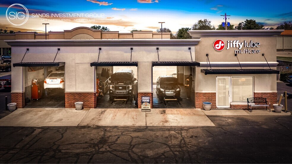 Primary Photo Of 2390 Conner St, Noblesville Auto Repair For Sale