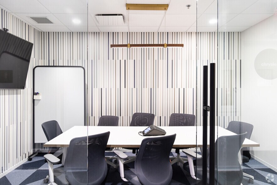 More Photos Of 500 E Main St, Norfolk Coworking Space
