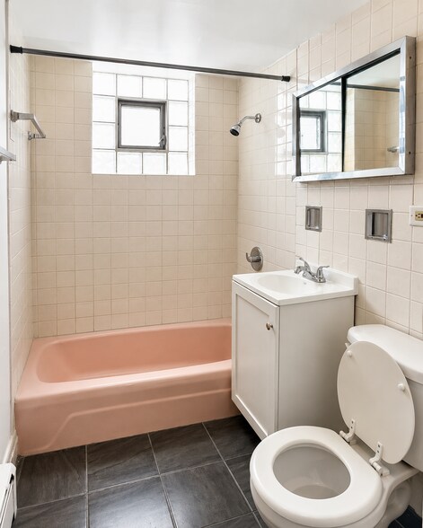 More Photos Of 1025-1049 W Vermont St, Calumet Park Apartments For Sale