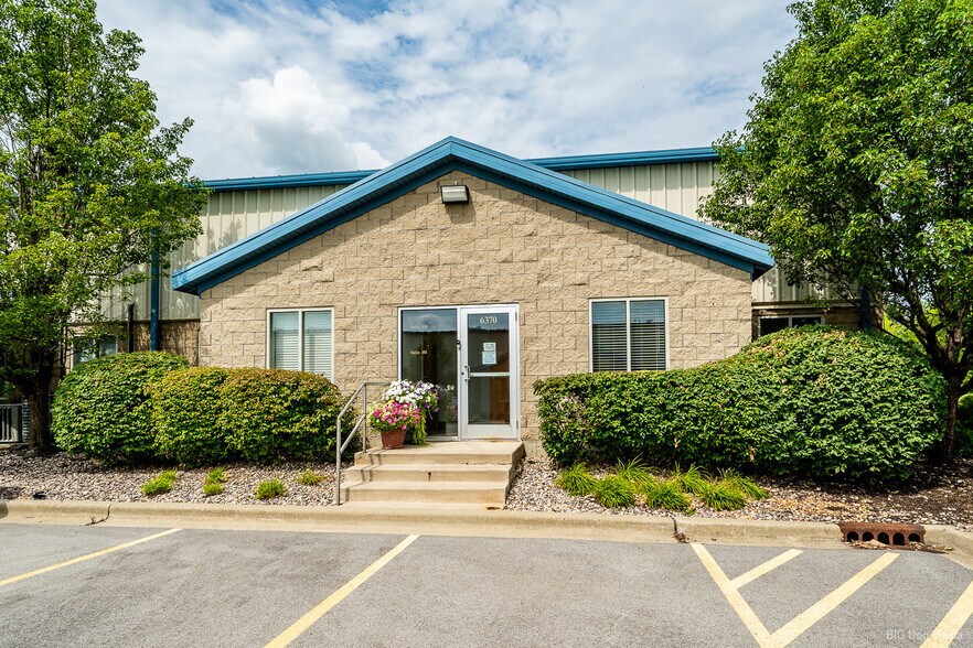 More Photos Of 6370 W Emerald Pky, Monee Warehouse For Lease