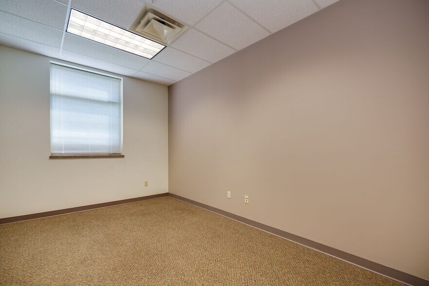 More Photos Of 8261 State Route 235, Dayton Light Manufacturing For Sale