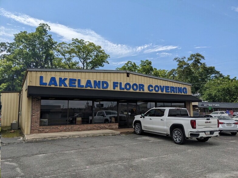 Primary Photo Of 71 S Valdosta Rd, Lakeland General Retail For Sale