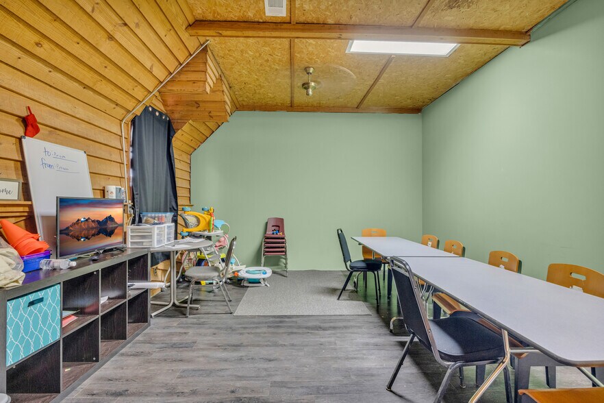 More Photos Of 252 Komplex Dr, Carnesville Warehouse For Sale