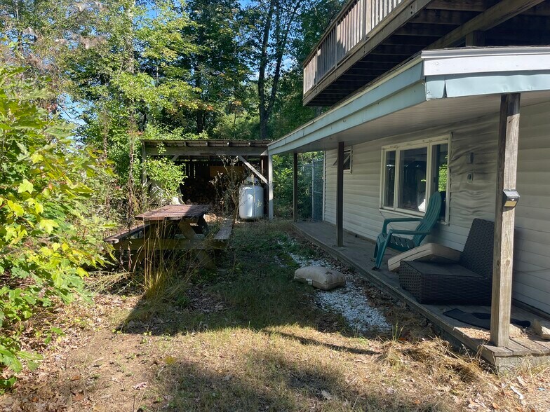 More Photos Of 309 Shaker Rd, Gray Specialty For Sale