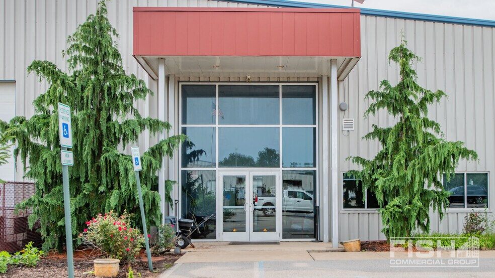 More Photos Of 81 Fitness Dr, Muncy Warehouse For Lease