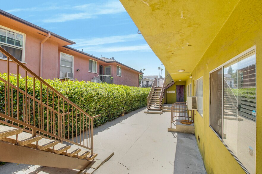 More Photos Of 1646 N Harvard Blvd, Los Angeles Apartments For Sale