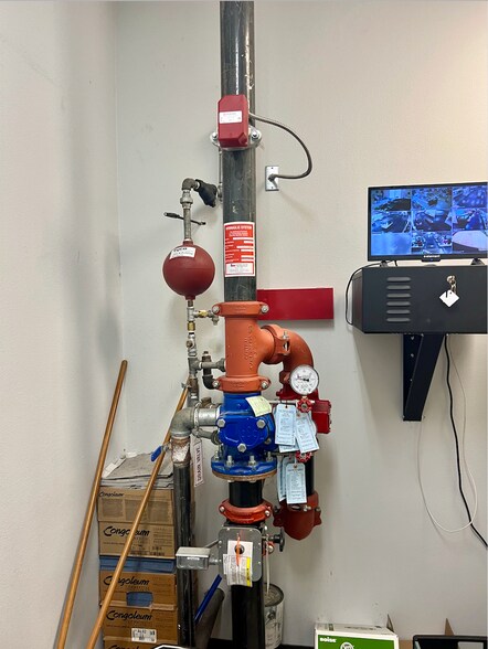 More Photos Of 760 Jim Wright Fwy, Fort Worth Showroom For Sale