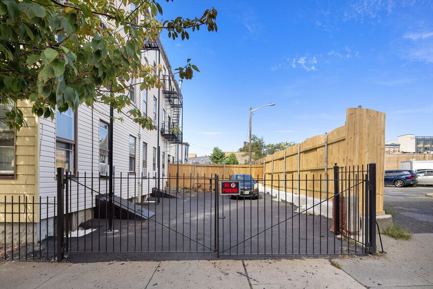 More Photos Of 130-132 Griffith St, Jersey City Apartments For Sale