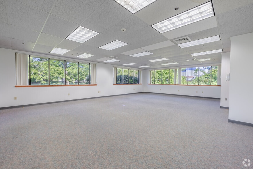 More Photos Of 839 Marshall Phelps Rd, Windsor Loft Creative Space For Sale