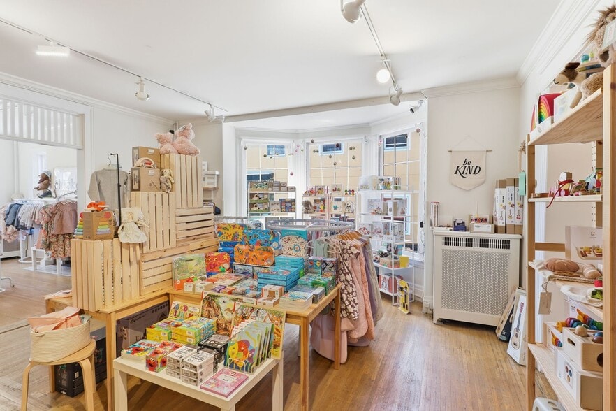 More Photos Of 25 S Main St, Pittsford Freestanding For Sale