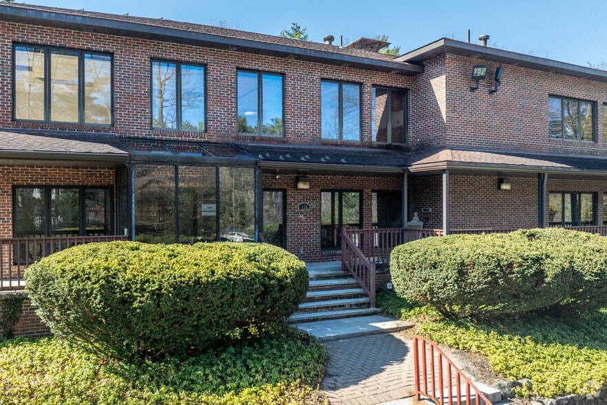 More Photos Of 135 Folly Mill Rd, Seabrook Office For Sale