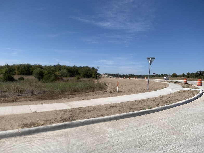 More Photos Of 406 Center Point Rd, Weatherford Land For Sale