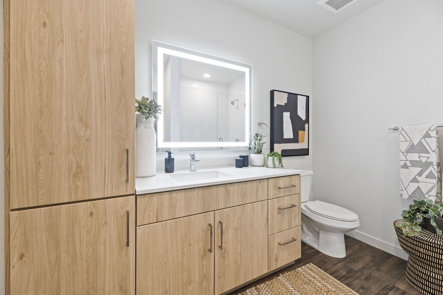 More Photos Of 2040-2060 N Scottsdale Rd, Scottsdale Apartments For Lease