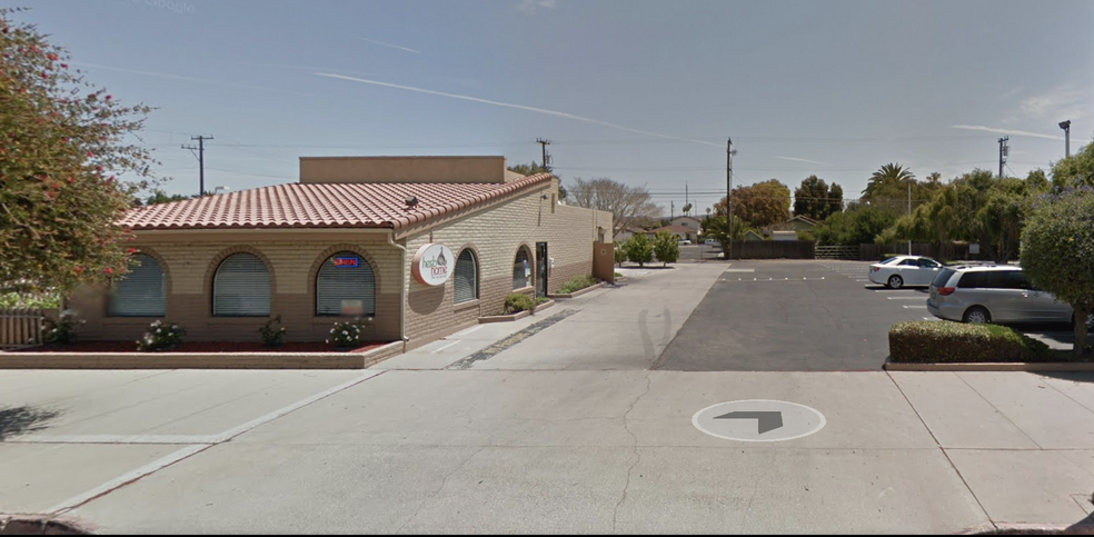 Primary Photo Of 426 N H St, Lompoc Fast Food For Lease