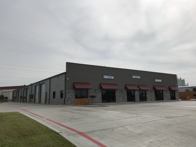 Primary Photo Of 1904 W Iola St, Broken Arrow Warehouse For Lease