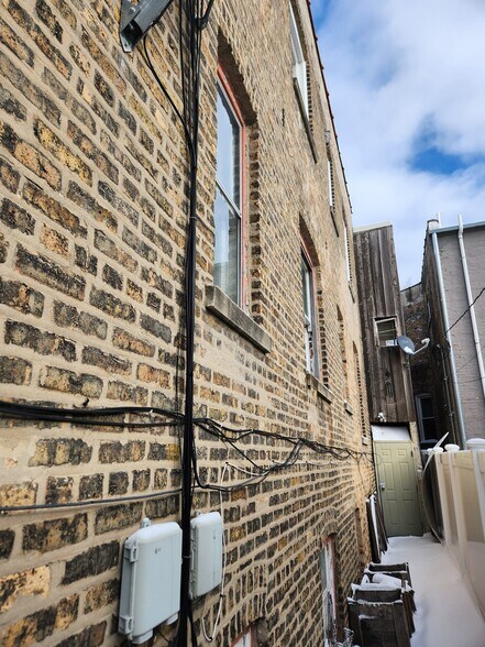 More Photos Of 2456 N Kimball Ave, Chicago Apartments For Sale