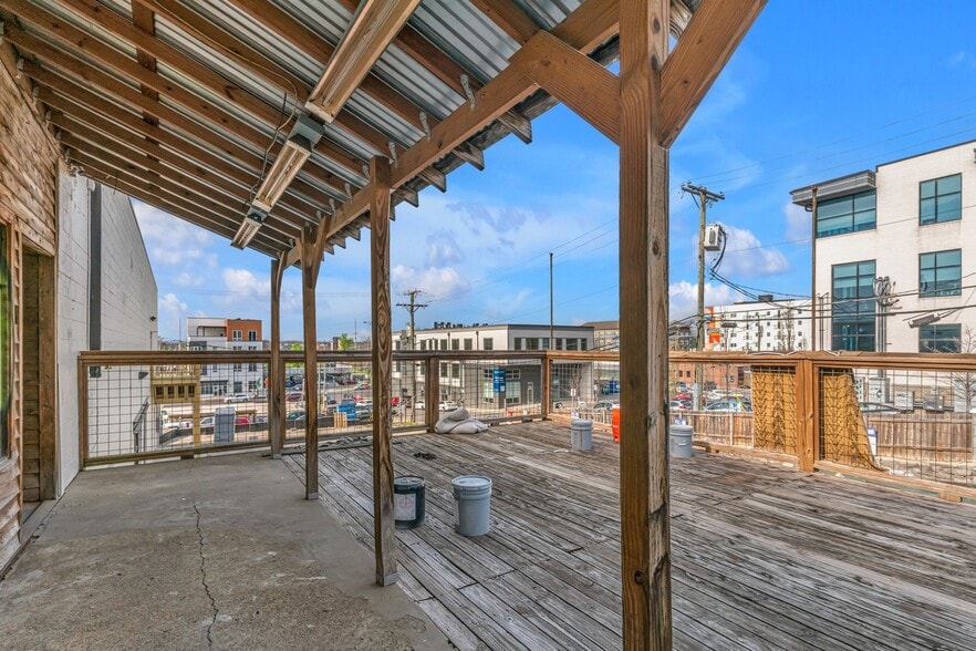 More Photos Of 823 Woodland St, Nashville Freestanding For Lease