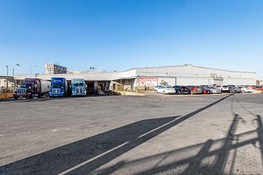 More Photos Of 1601 E 4th Ave, El Paso Industrial For Sale