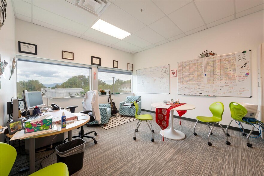 More Photos Of 2121 N 550 W, Provo Office For Sale