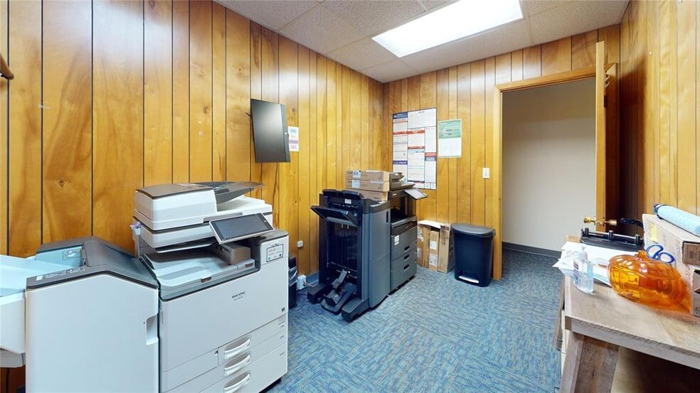 More Photos Of 213 E 41st St, Erie Office For Sale