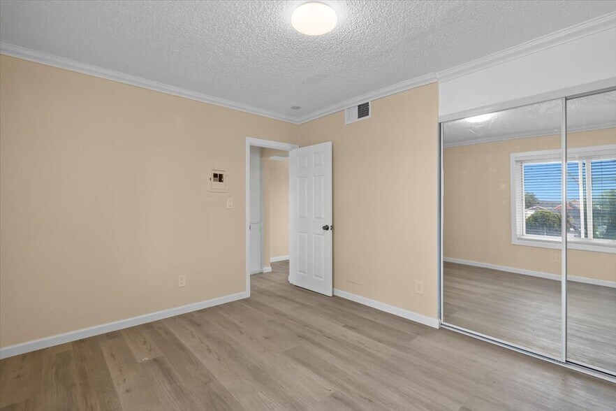 More Photos Of 10720 Burin Ave, Lennox Apartments For Sale
