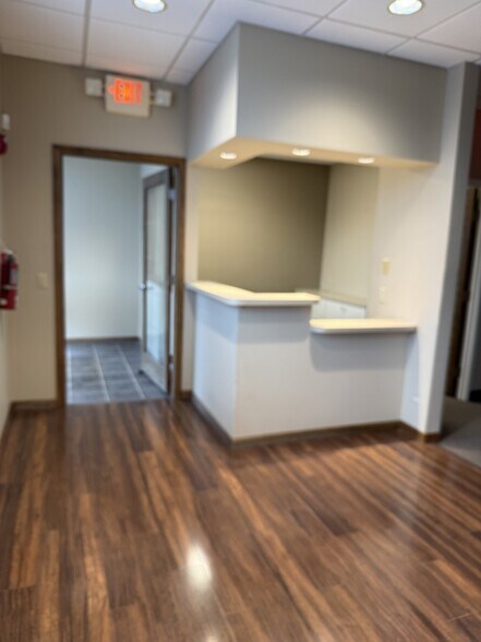 More Photos Of 22285 Pepper Rd, Lake Barrington Medical For Lease