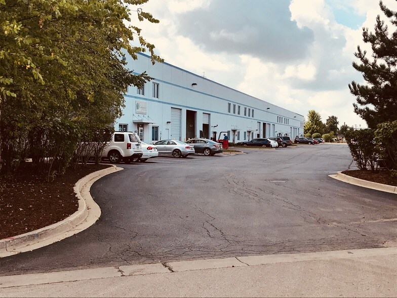 More Photos Of 340 Marshall Ave, Aurora Warehouse For Sale