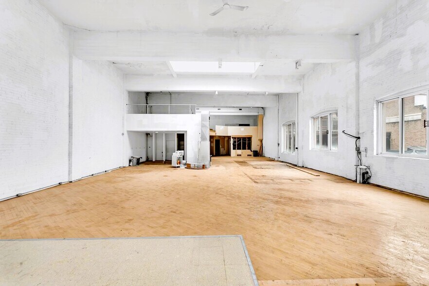 More Photos Of 420 N Craig St, Pittsburgh General Retail For Sale