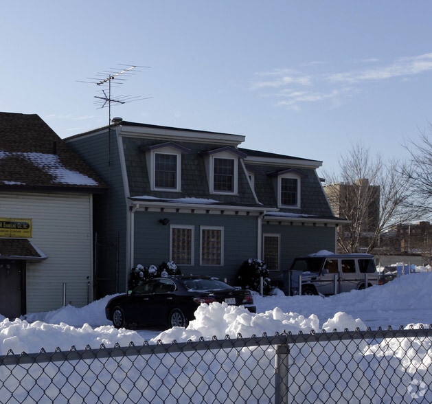 More Photos Of 222 Chestnut St, Providence Office For Lease