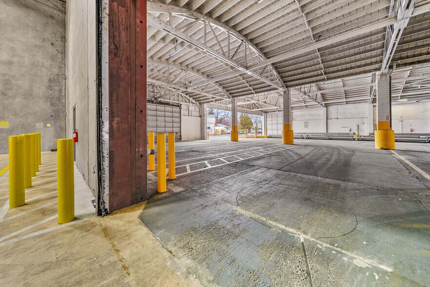 More Photos Of 661 S Fir St, Medford Refrigeration Cold Storage For Lease