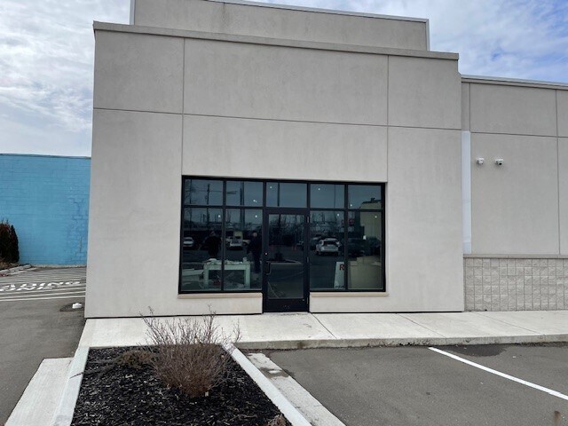 More Photos Of 29721 Michigan, Inkster General Retail For Sale