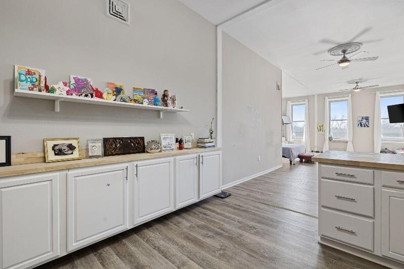 More Photos Of 105 E Main St, Niles Storefront For Sale
