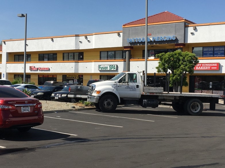 More Photos Of 508-514 S Smith Ave, Corona Unknown For Lease