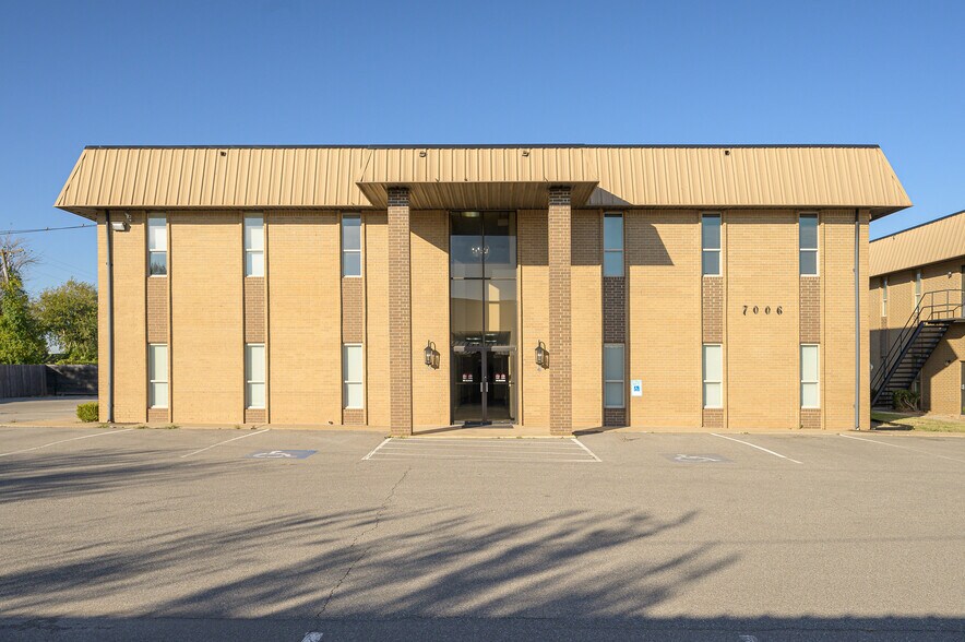 More Photos Of , Bethany Office For Sale