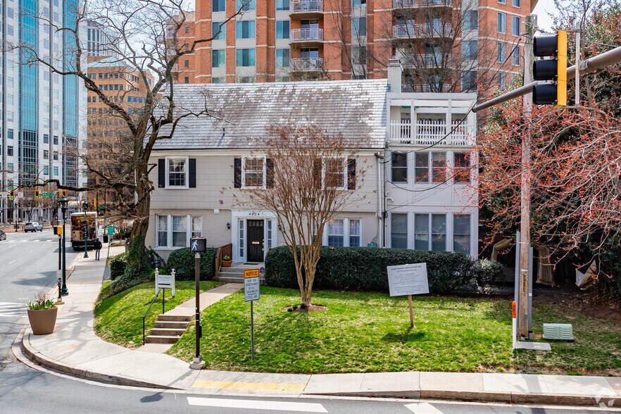 More Photos Of 4824 Edgemoor Ln, Bethesda Apartments For Sale