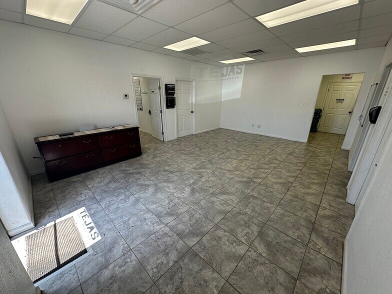 More Photos Of 2318 E County Road 123, Midland Warehouse For Lease