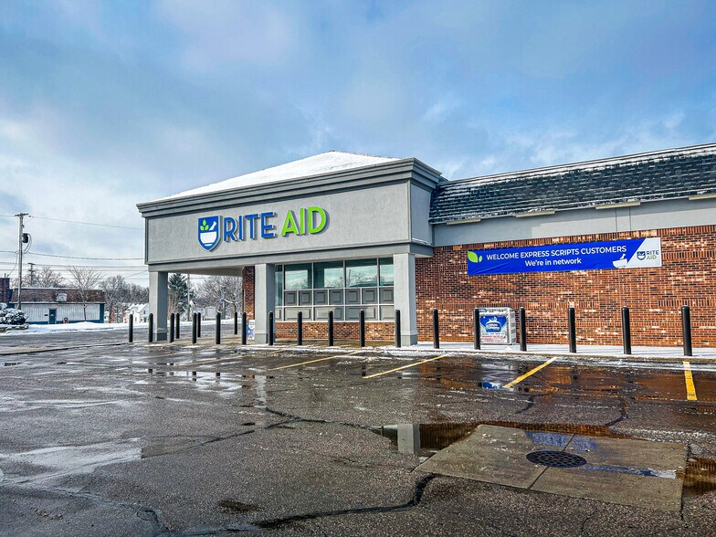 More Photos Of 11801 N Saginaw St, Mount Morris Freestanding For Lease