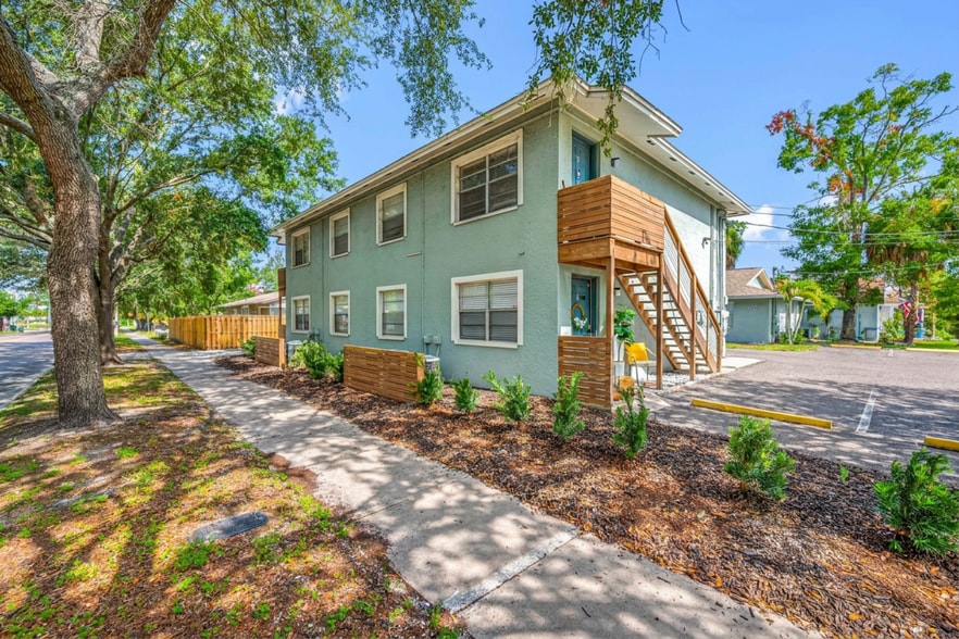 Primary Photo Of 6829 S Desoto St, Tampa Apartments For Sale
