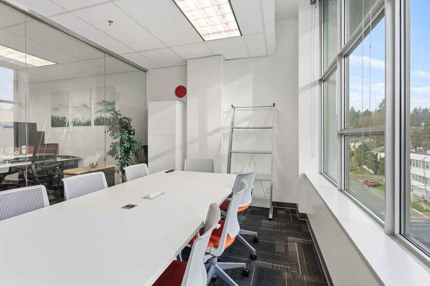 More Photos Of 233 Nelson's Cres, New Westminster Office For Sale