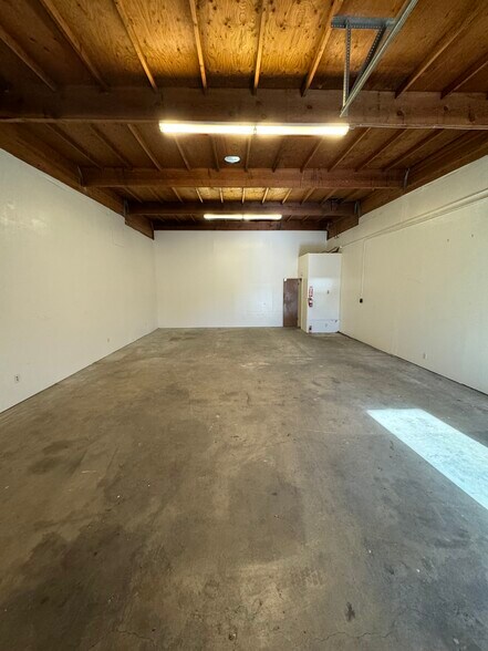 More Photos Of 4210-4226 Petaluma Blvd N, Petaluma Research And Development For Lease