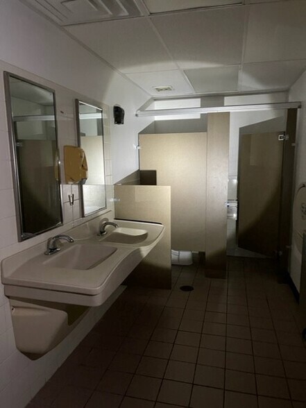 More Photos Of 6433 Highway 182 E, Morgan City Storefront For Lease