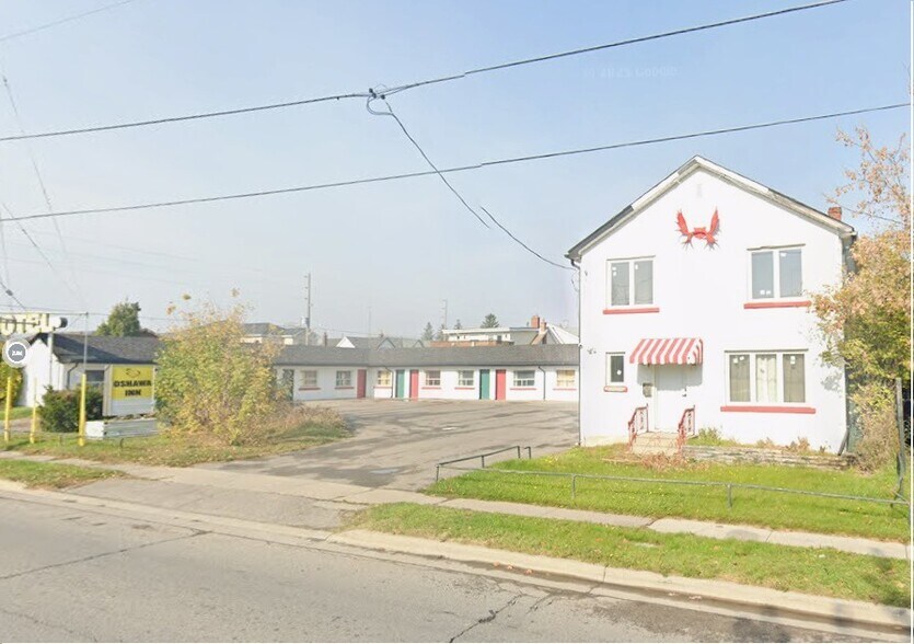 Primary Photo Of 214 Toronto Ave, Oshawa Hotel For Sale