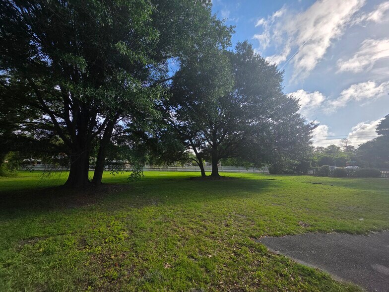 More Photos Of 3943 Princess Place Drive, Wilmington Land For Sale