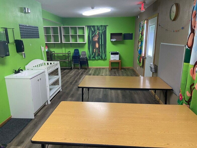 More Photos Of 834 Truman St, Winner Daycare Center For Sale