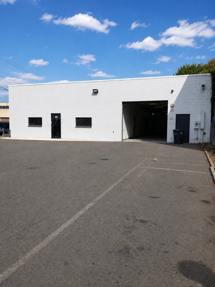 Primary Photo Of 20 Crescent St, Stamford Warehouse For Sale