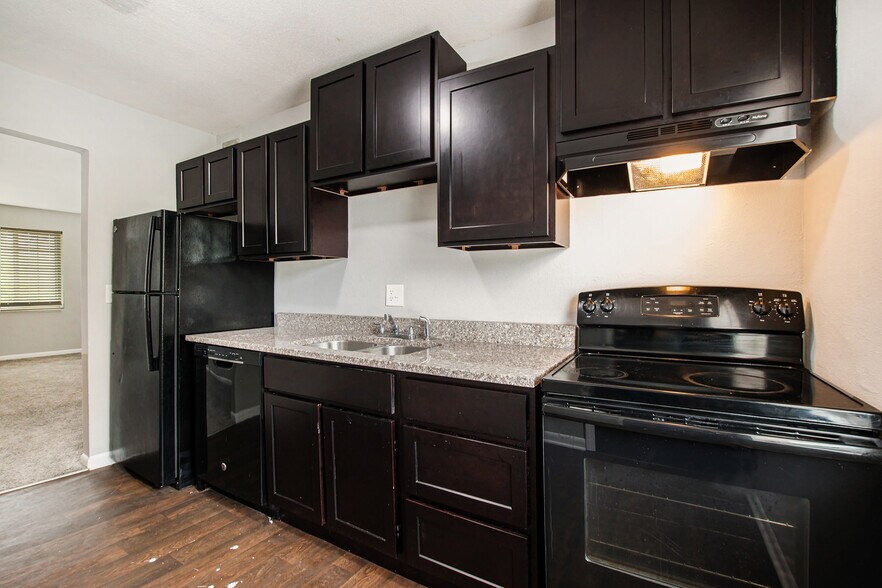 More Photos Of 7000 Cleveland Ave, Kansas City Apartments For Sale