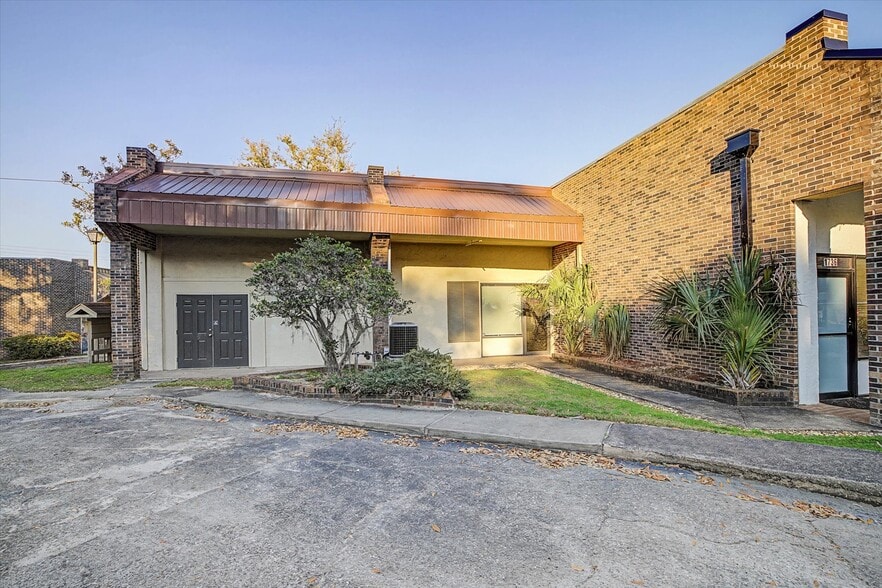 More Photos Of 1740 & 1742 Thomasville Rd., Tallahassee Office For Sale